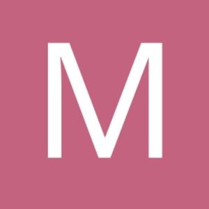 Meet your Posher, Malia